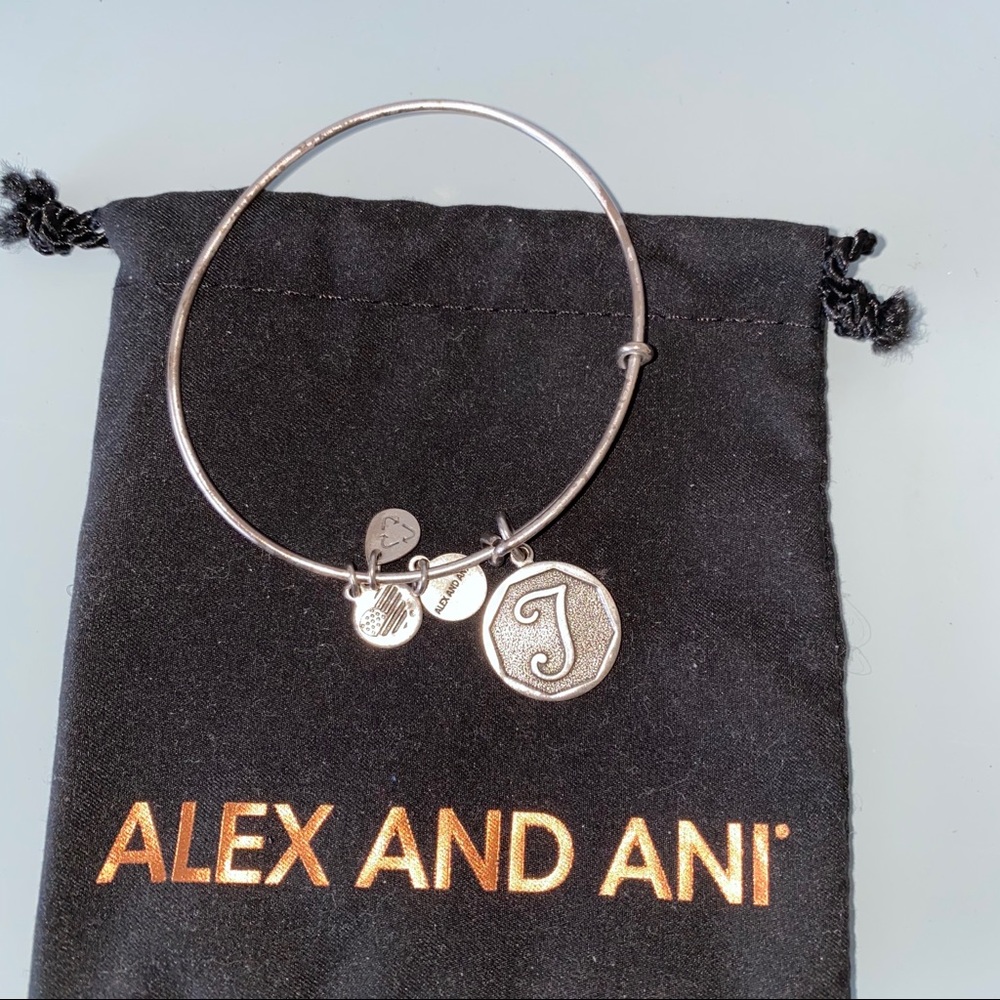 Charm bracelet